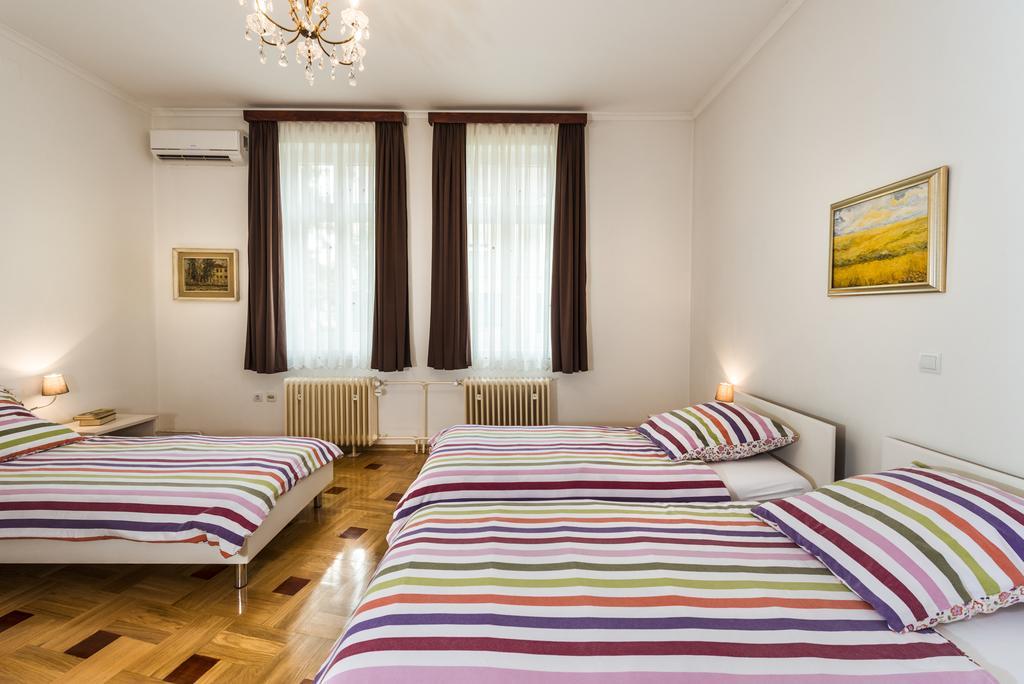 Vila Regina Rooms Карловац Екстериор снимка